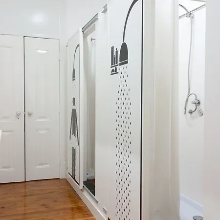 Hostel Nest House *