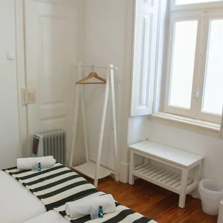Hostel Nest House Lizbona